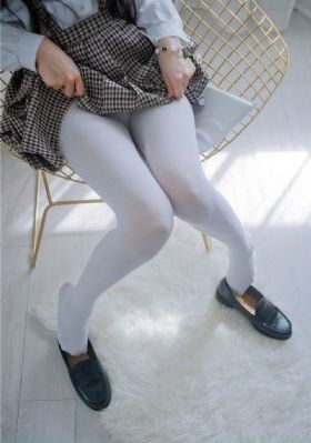 手伸进裙摆揉h兄妹文_BD韩语免费全集观看